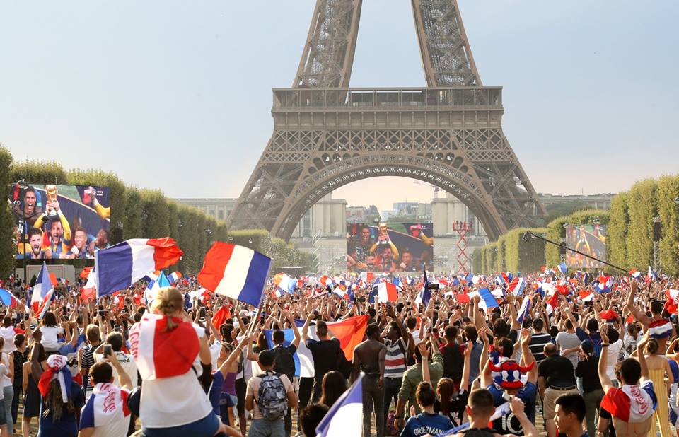 world-cup-final-french-celebration-news-paper-design